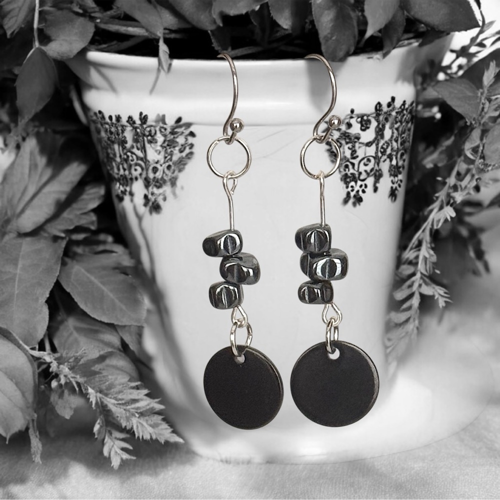 5 For $25💫Alternative Black Hematite Earrings